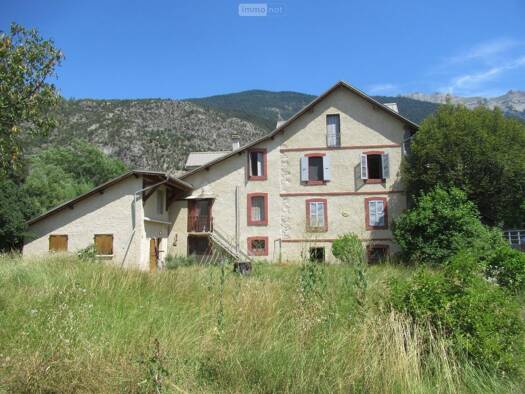 Maison à vendre 499 000 € 13 pièces 11 chambres 318 m² 1 000 m² de terrain Saint-Crépin 05600