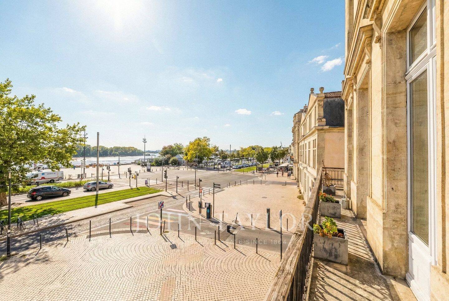 Appartement 9 pièces 275 m² · à Bordeaux · 275 m² · 2 275 000 €