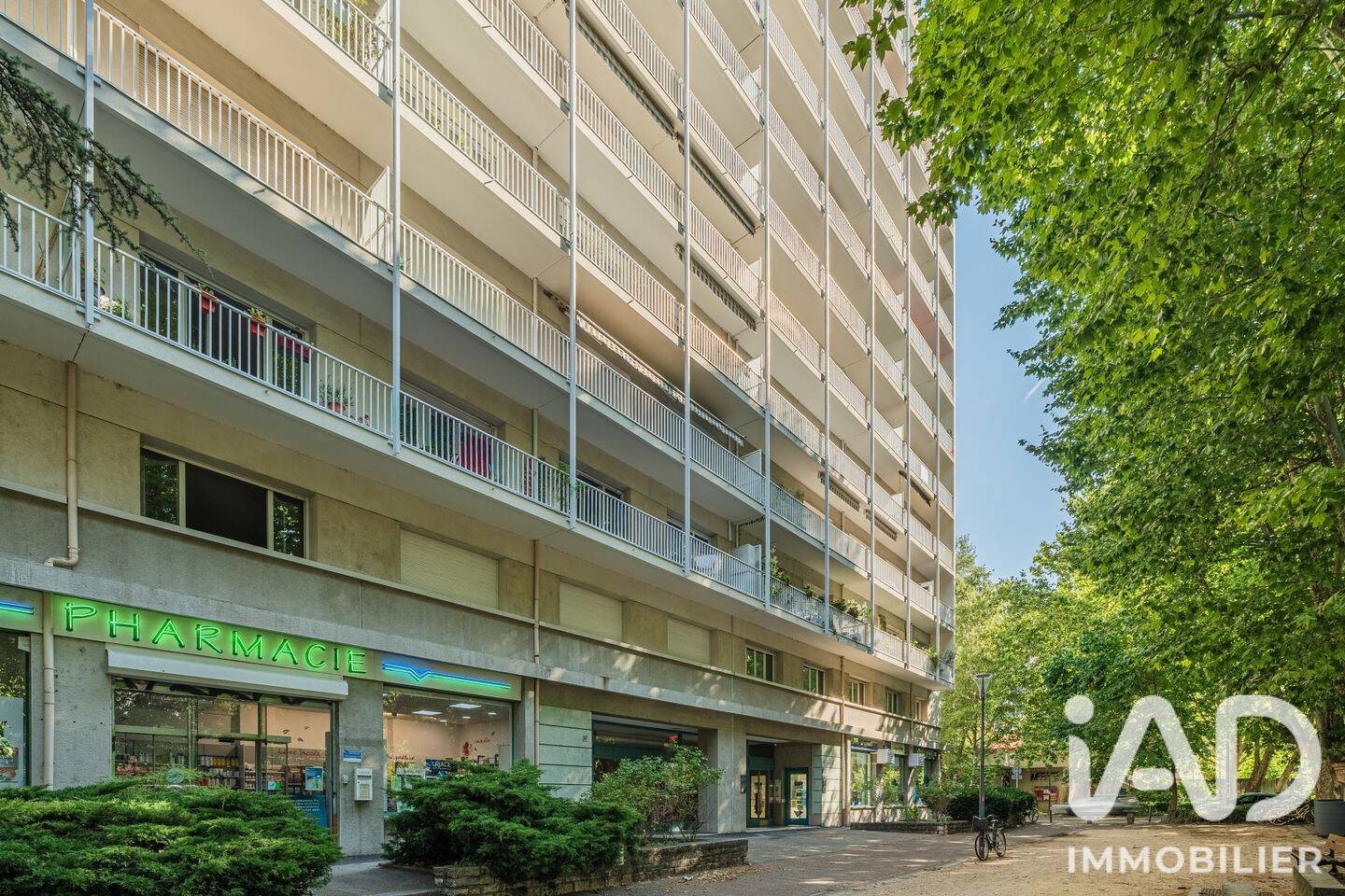 Appartement 4 pièces 125 m² · à Grenoble · 124,5 m² · 262 000 €