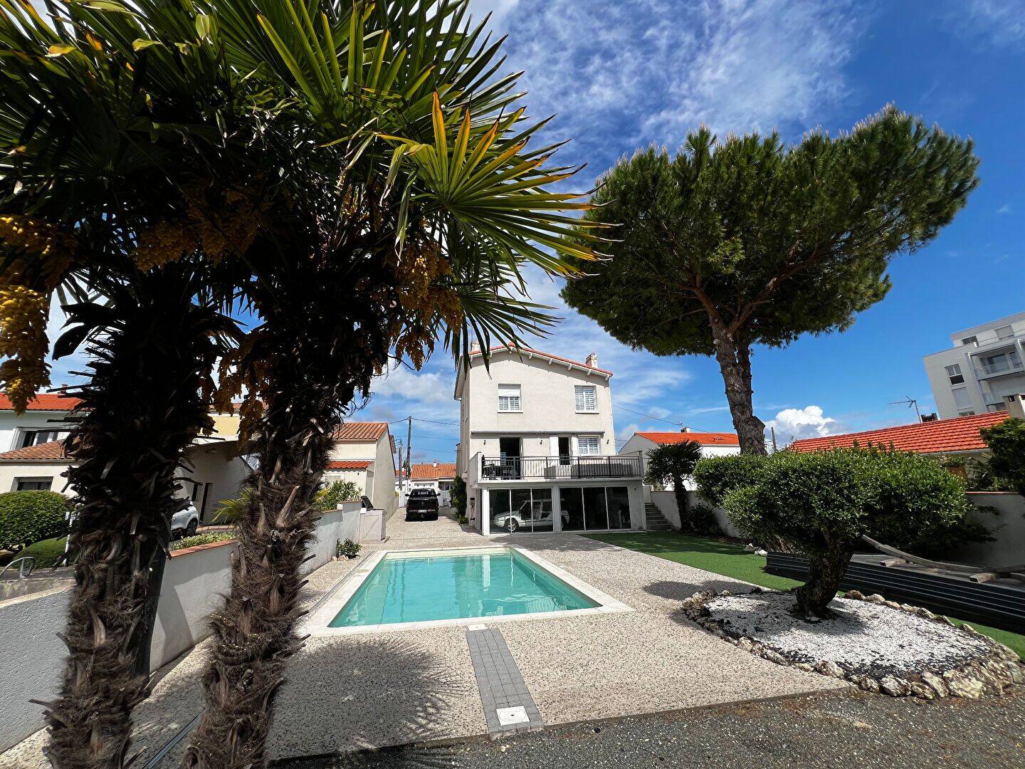 Maison 6 pièces 162 m² · à Royan · 162 m² · 832 000 €