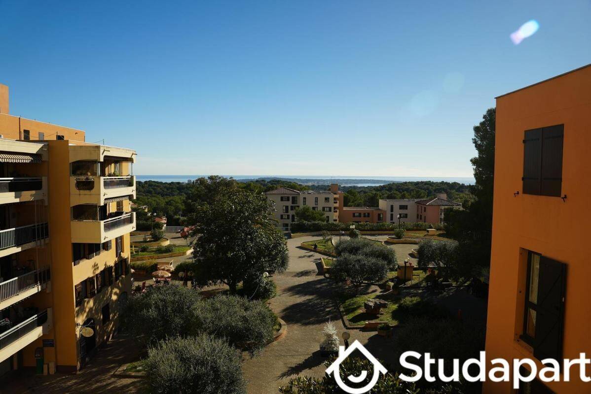 Appartement 1 pièce 41 m² · à Antibes · 41 m² · 650 €