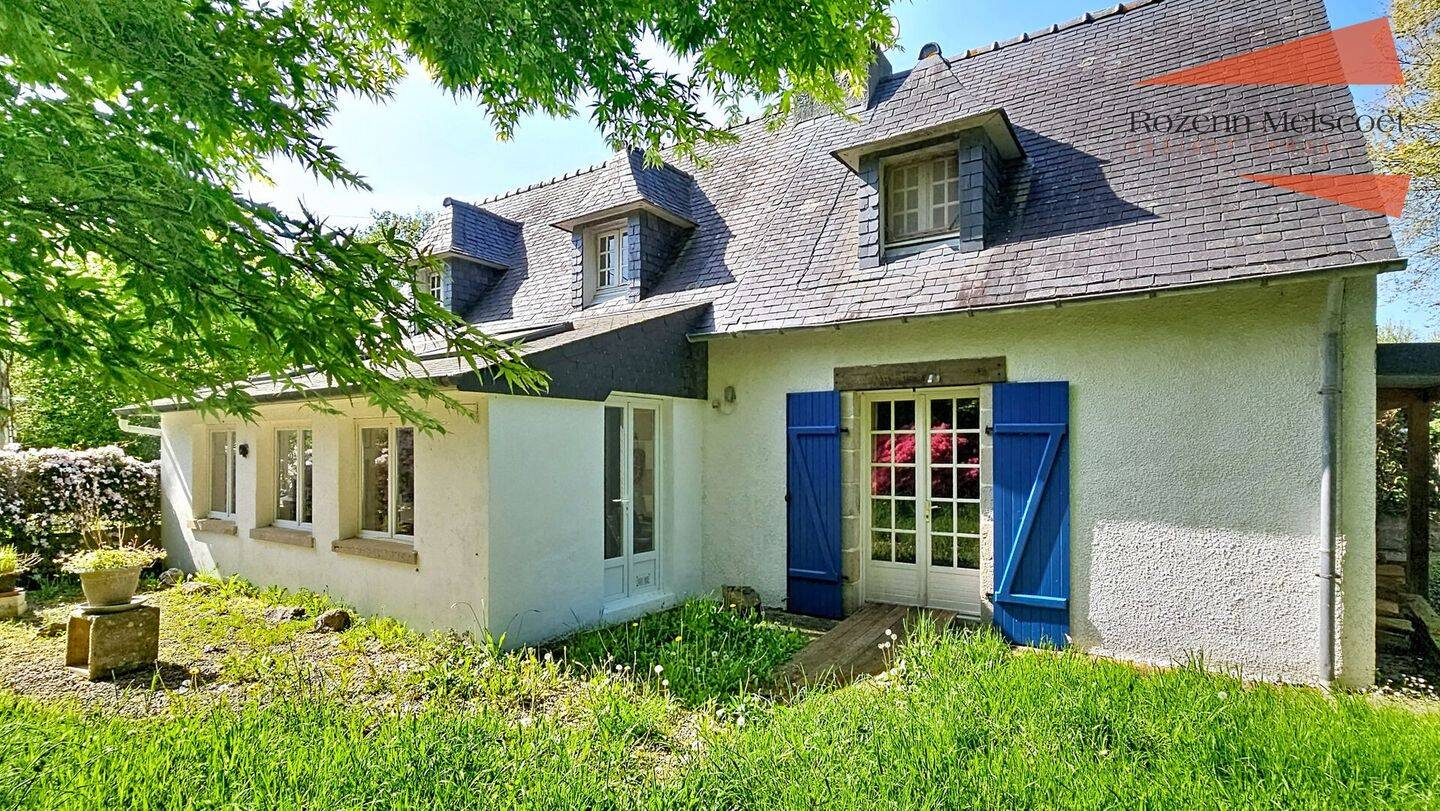 Maison 8 pièces 120 m² · à Peumérit · 120 m² · 299 900 €