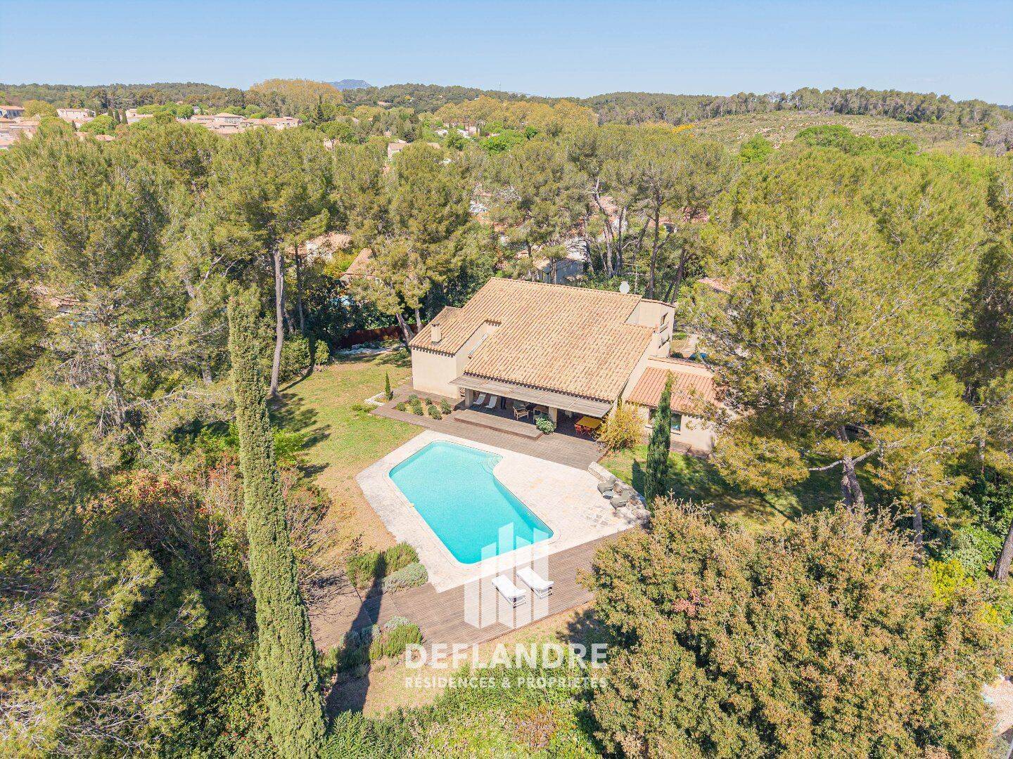 Maison 8 pièces 269 m² · à Assas · 269 m² · 1 090 000 €