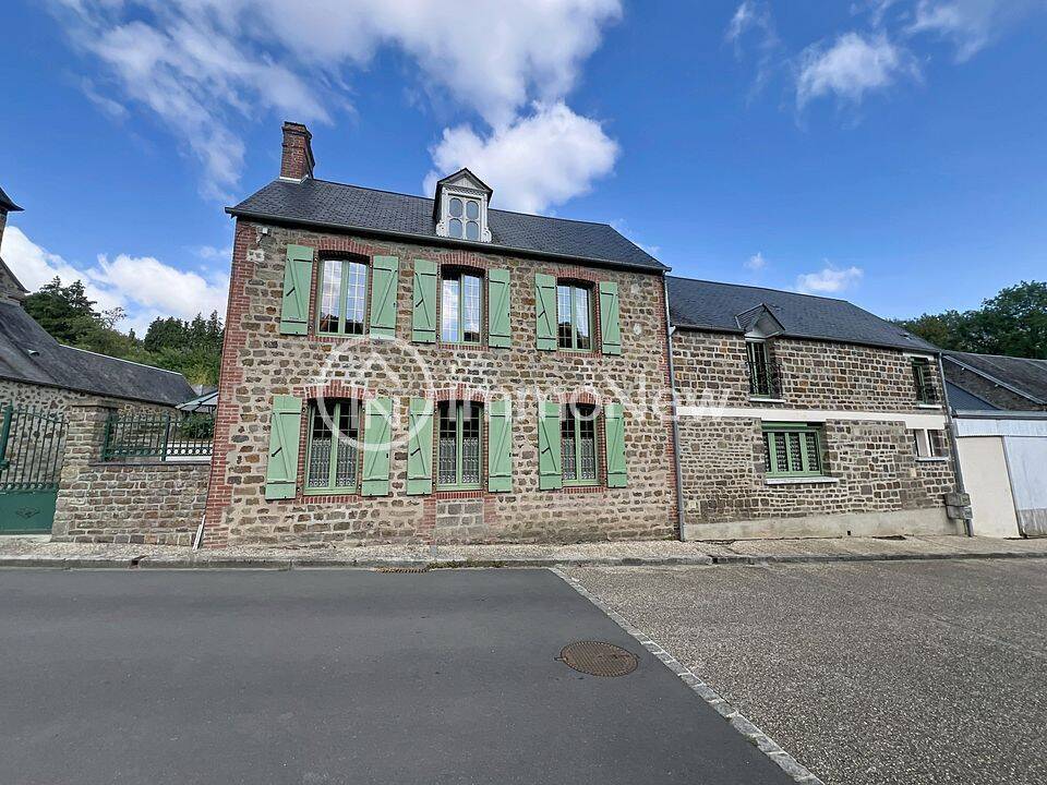 Maison 6 pièces 128 m² · à Condé-sur-Vire · 128 m² · 262 300 €