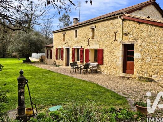 Maison à vendre 418 000 € 8 pièces 5 chambres 200 m² 7 500 m² de terrain Vélines 24230