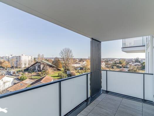 Appartement à vendre 251 904 € 3 pièces 2 chambres 62 m² Étage 4/5 Bègles 33130