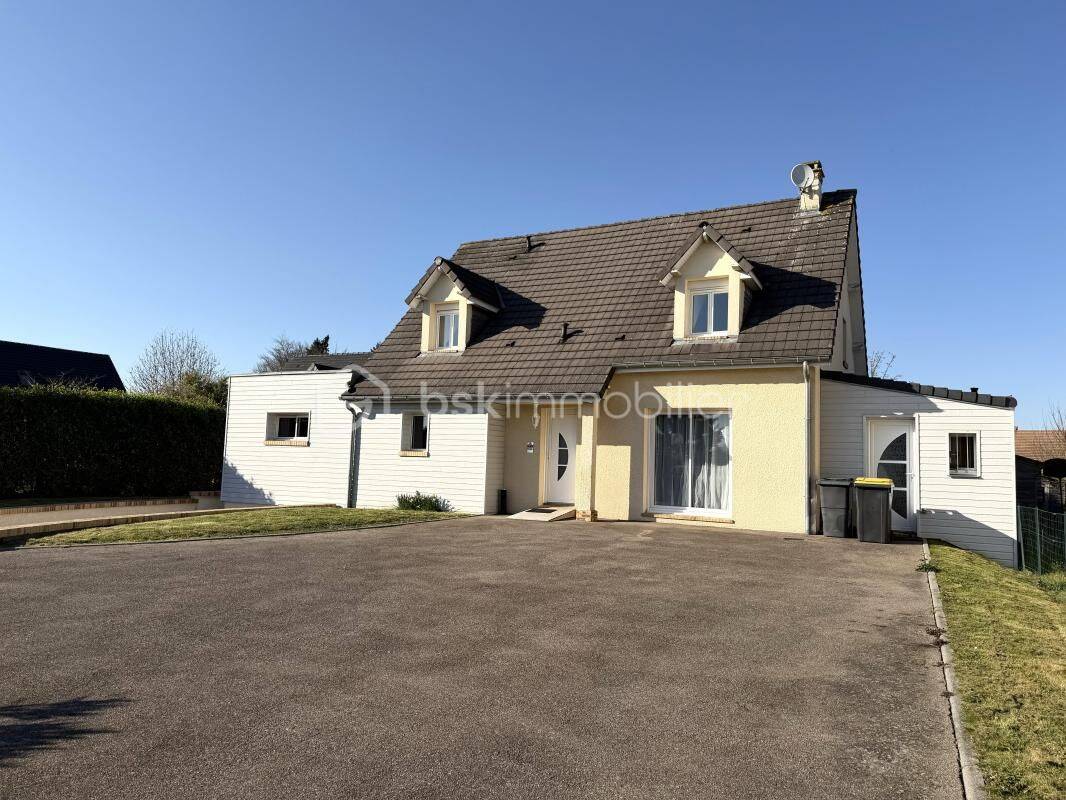 Maison 6 pièces 174 m² · à Saint-Pierre-des-Fleurs · 174 m² · 349 000 €