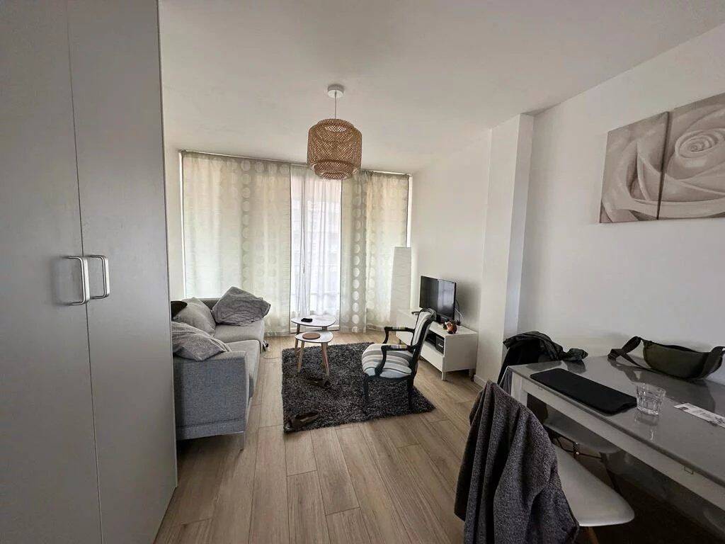 Appartement 3 pièces 57 m² · à Bron · 57 m² · 1 090 €