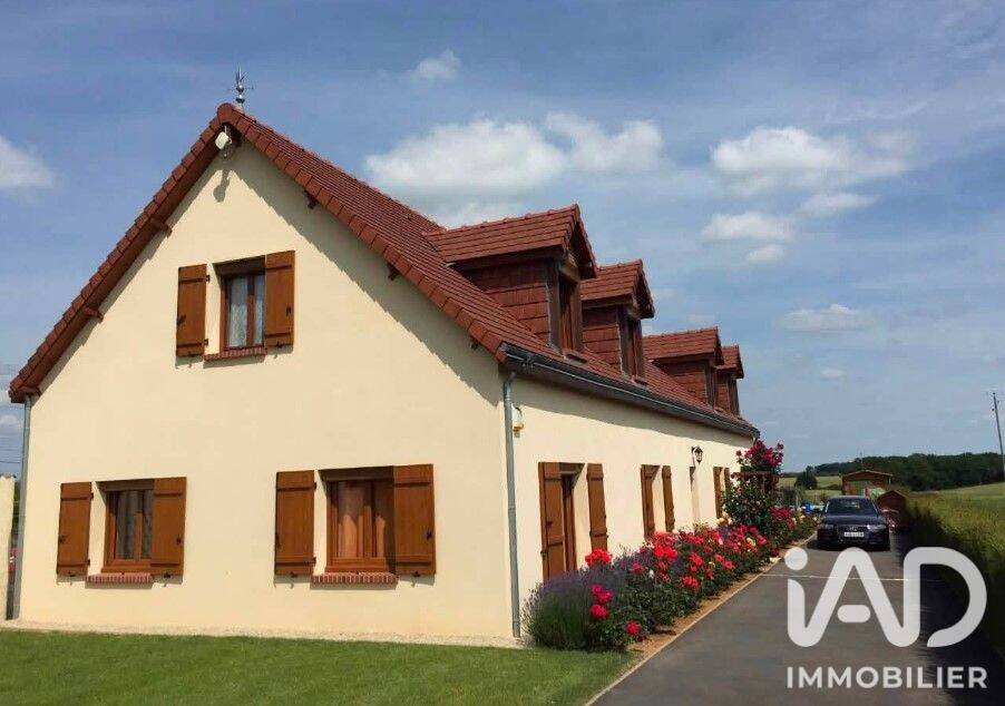 Maison 10 pièces 280 m² · à Trizay-lès-Bonneval · 280 m² · 380 000 €