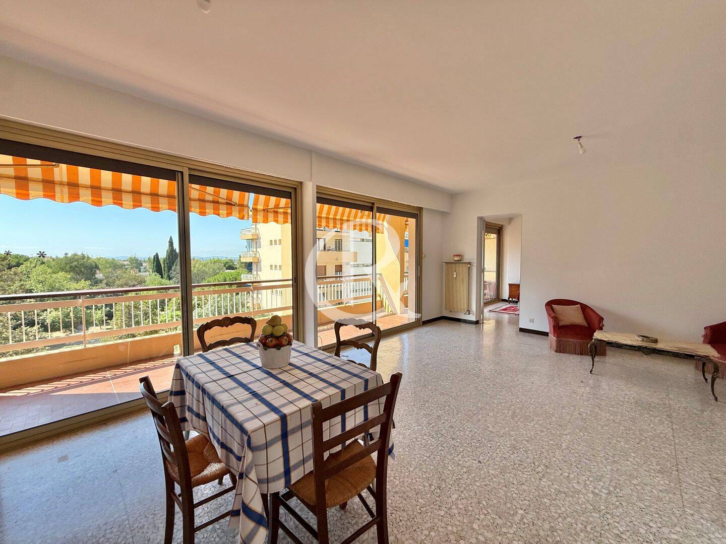 Appartement 4 pièces 82 m² · à Hyères · 82,4 m² · 291 500 €