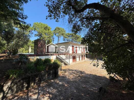 Villa à vendre 2 290 000 € 8 pièces 7 chambres 242 m² 1 110 m² de terrain Lège-Cap-Ferret 33950