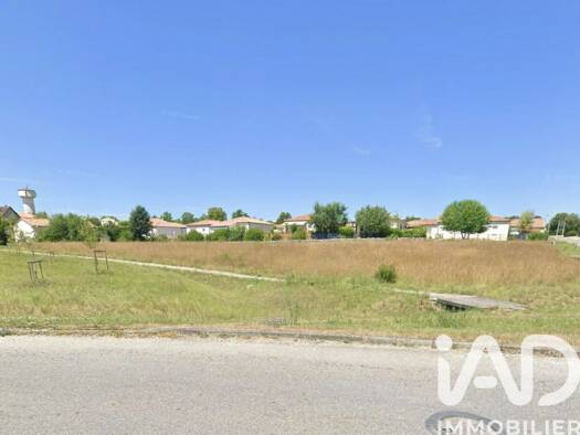 Terrain constructible à vendre 95 000 € 2 567 m² de terrain Lalbenque 46230
