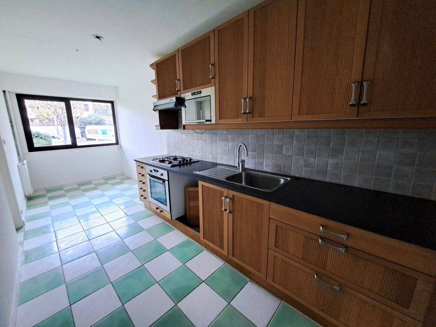 4 pièces 78 m² · à Clermont-Ferrand · 78,2 m² · 860 €