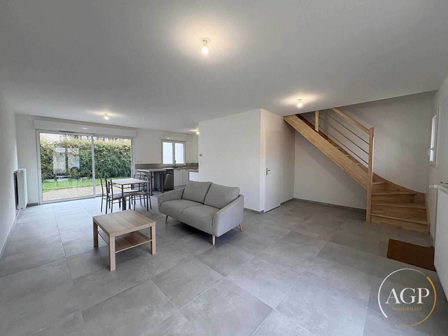 Maison 4 pièces 100 m² · à Saint-Hilaire-Saint-Mesmin · 100 m² · 1 300 €
