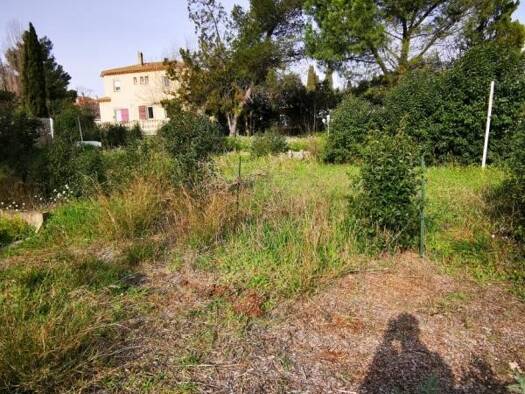Terrain constructible viabilisé à vendre 335 000 € 900 m² de terrain Pin Vert Aubagne 13400