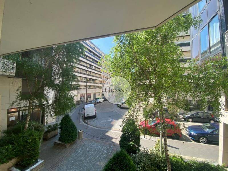 Appartement 2 pièces 37 m² · à Paris 15ème Arrondissement · 37 m² · 1 350 €/mois