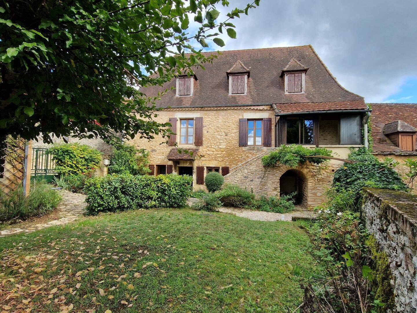 Maison 5 pièces 131 m² · à Coux Et Bigaroque-Mouzens · 131 m² · 235 400 €