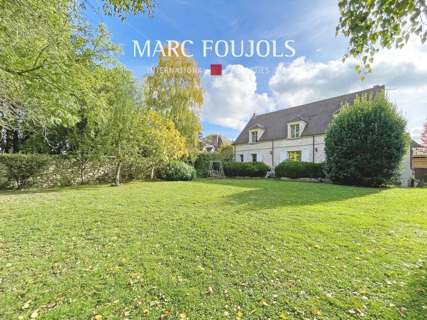 Maison 10 pièces 235 m² · à Senlis · 235 m² · 739 000 €