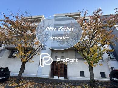 Appartement à vendre 259 500 € 4 pièces 2 chambres 90 m² Sous le toit, Étage 4/4 Clermont Ferrand 63000