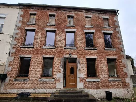 Maison à vendre 198 000 € 7 pièces 3 chambres 205 m² 1 702 m² de terrain Trélon 59132