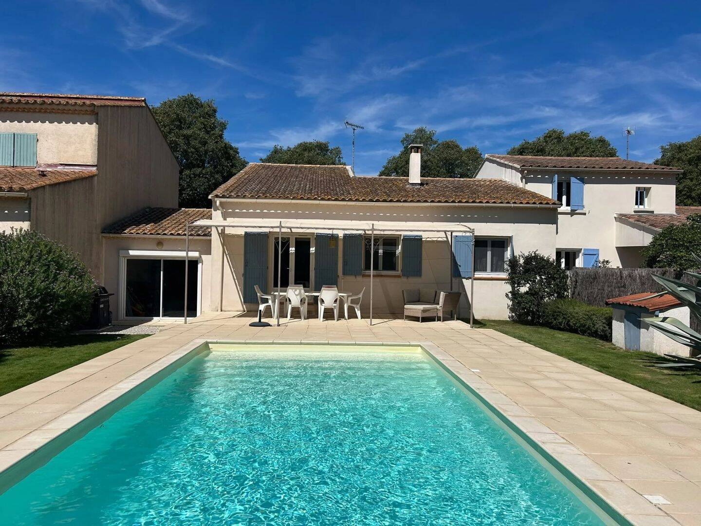Maison 4 pièces 100 m² · à Fontvieille · 99,6 m² · 450 000 €