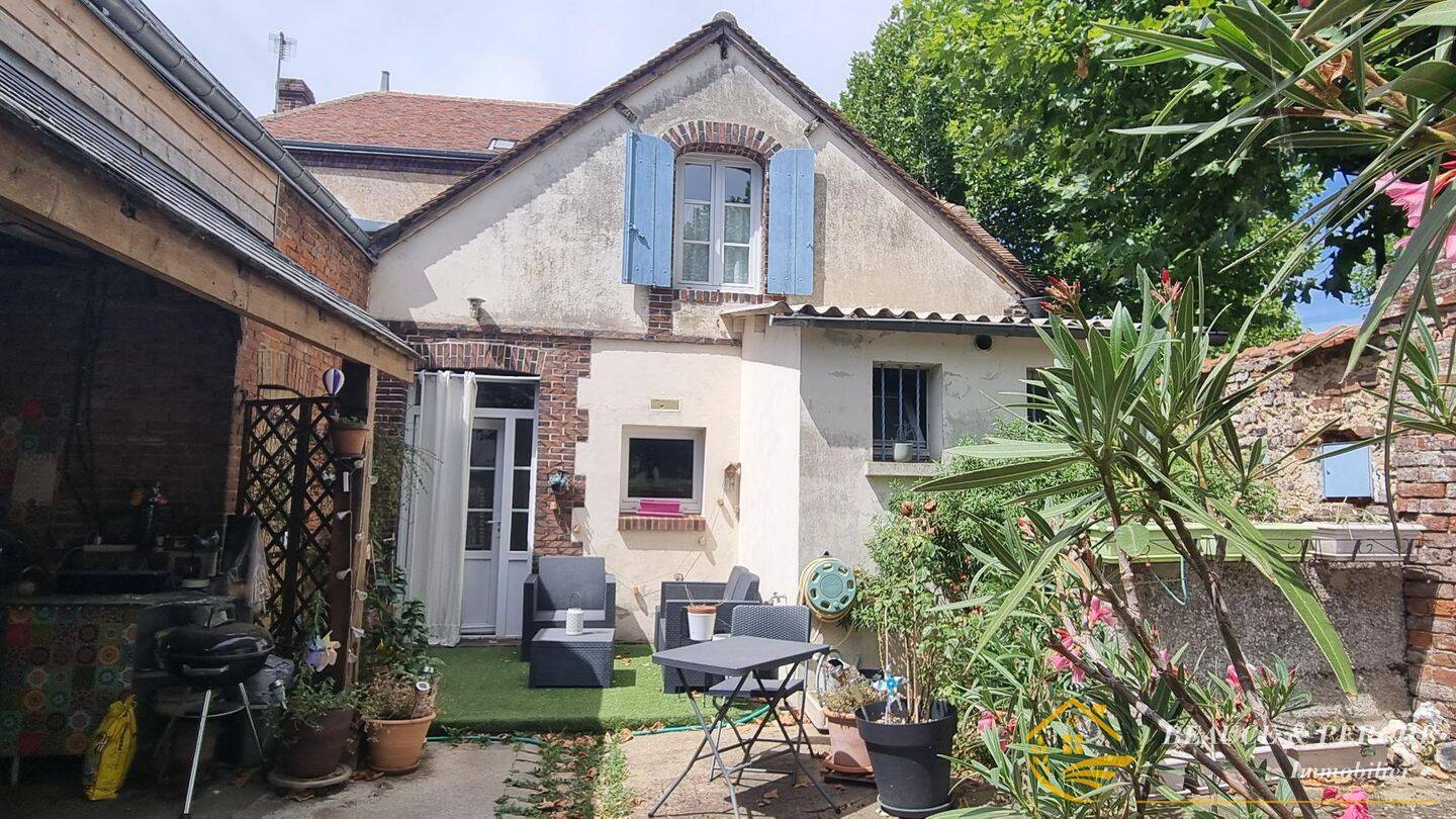 Maison 7 pièces 160 m² · à Illiers-Combray · 160 m² · 219 450 €