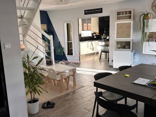 Maison à vendre 399 000 € 8 pièces 5 chambres 220 m² Saint-Yorre 03270