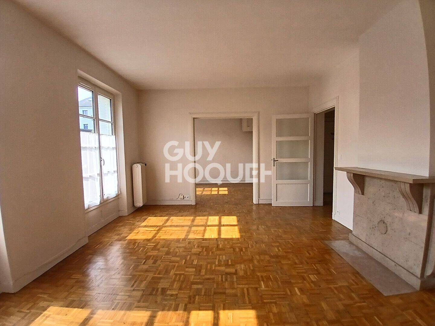 Appartement 5 pièces 101 m² · à Orléans · 101 m² · 925 €