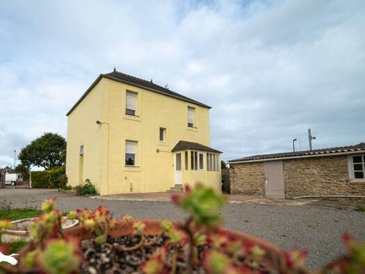 Maison à vendre 188 281 € 5 pièces 3 chambres 100 m² 1 662 m² de terrain Pleyber-Christ 29410