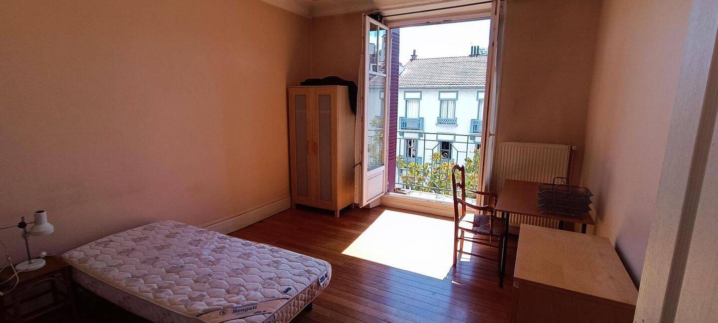 Appartement 1 pièce 18 m² · à Grenoble · 18 m² · 354 €