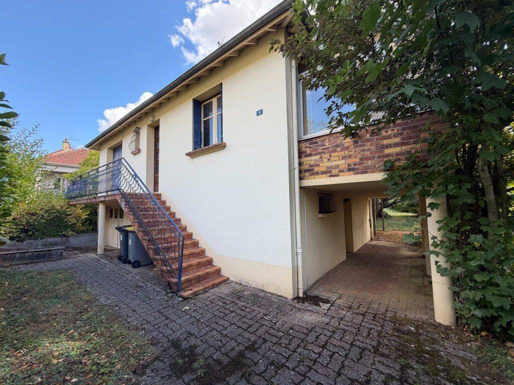 Maison 4 pièces 115 m² · à Le Breuil · 115 m² · 111 000 €