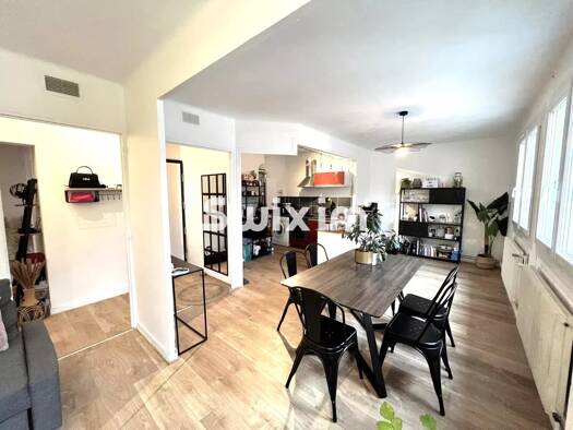 Appartement à vendre 99 000 € 3 pièces 2 chambres 72,6 m² Étage 4/4 Val du Solvan Lons-le-Saunier 39000