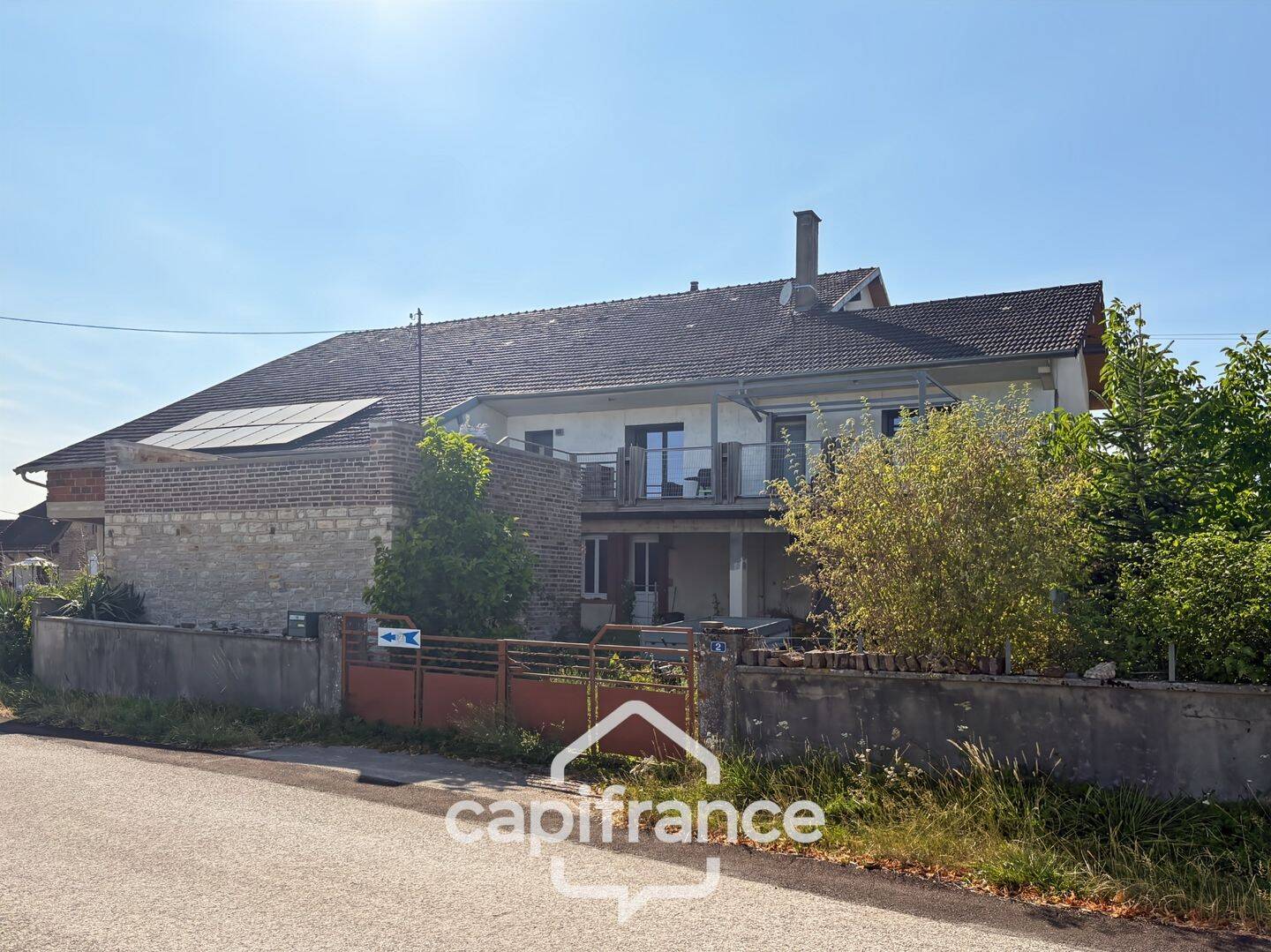 Maison 6 pièces 176 m² · à Cosges · 176 m² · 99 000 €