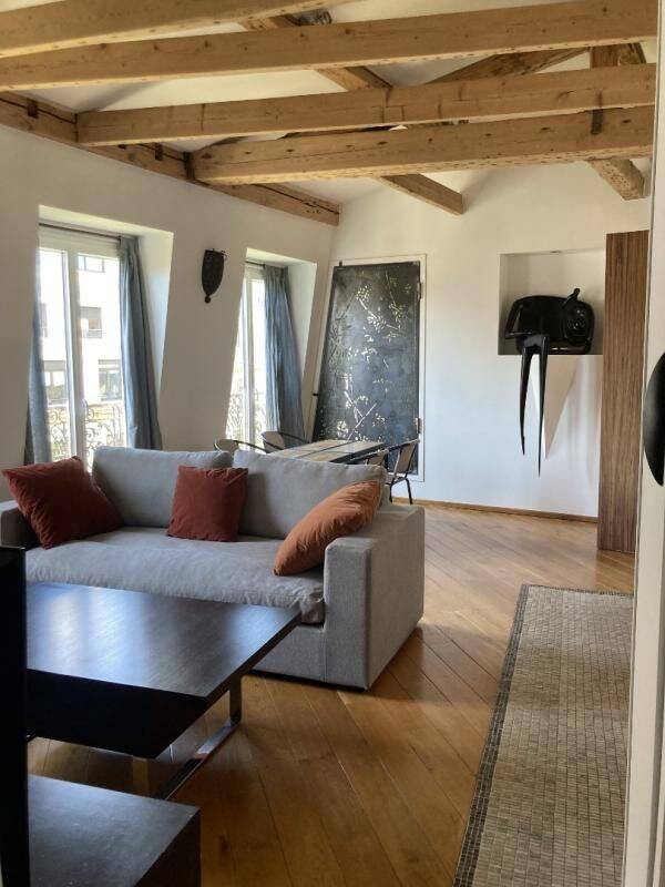 Appartement 2 pièces 43 m² · à Paris 8ème Arrondissement · 43 m² · 1 787 €