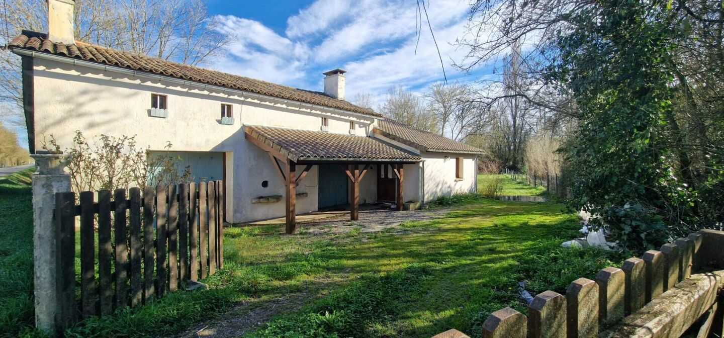 Maison 7 pièces 150 m² · à Lezay · 150 m² · 151 000 €