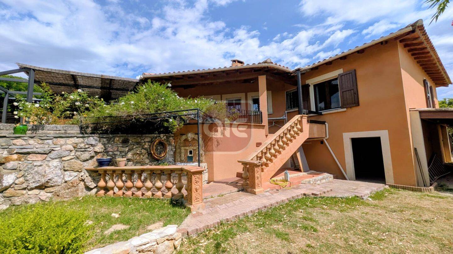 Maison 6 pièces 120 m² · à Vailhauquès · 120 m² · 470 000 €