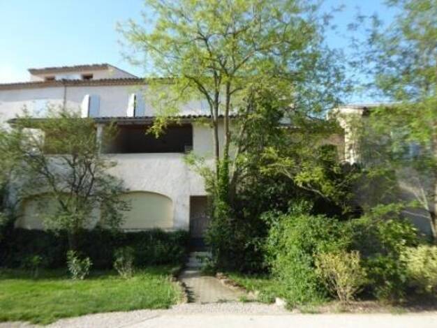 Appartement à louer 990 € 4 pièces 3 chambres 91,5 m² 1er étage Sud Est Ouest Pélissanne 13330