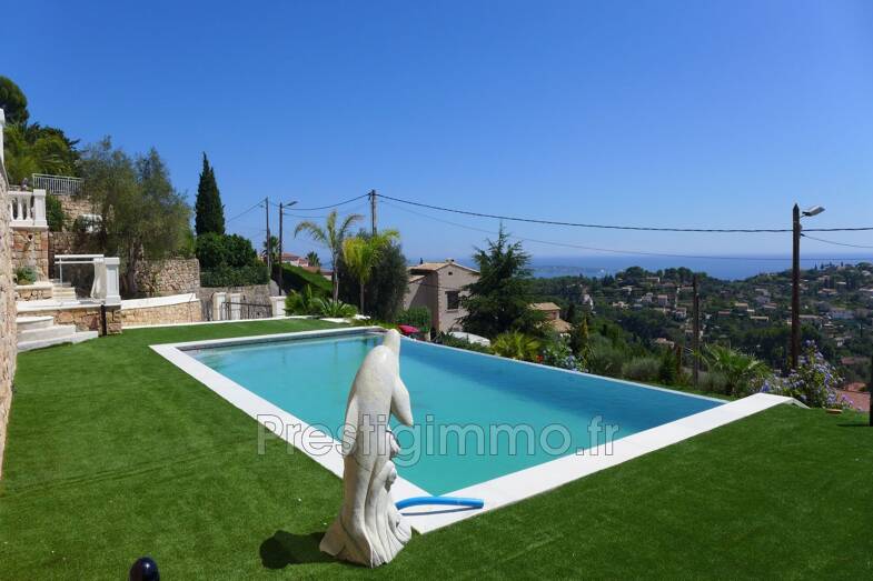 Villa à louer 6 700 € 5 pièces 4 chambres 250 m² 1 500 m² de terrain Vallauris 06220