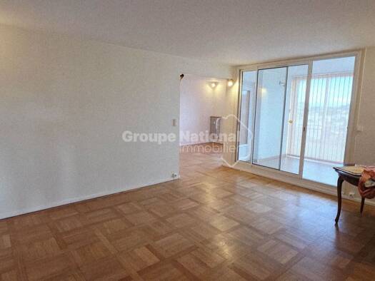 Appartement à vendre 108 000 € 5 pièces 3 chambres 109 m² Étage 10/14 Les Escanaux Bagnols-sur-Cèze 30200