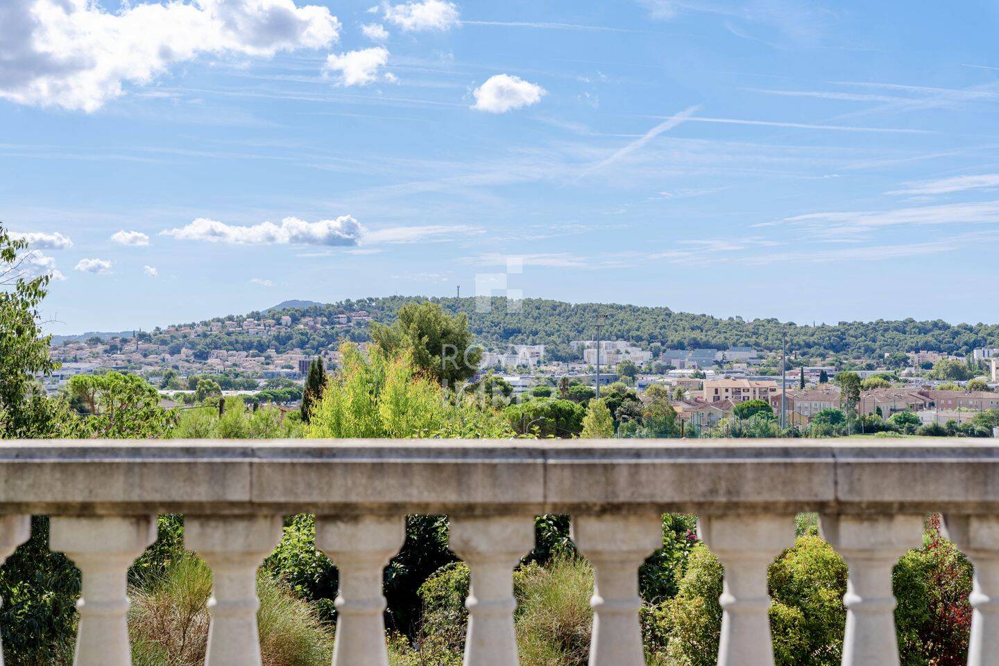 Maison 11 pièces 320 m² · à La Valette-du-Var · 320 m² · 1 660 000 €