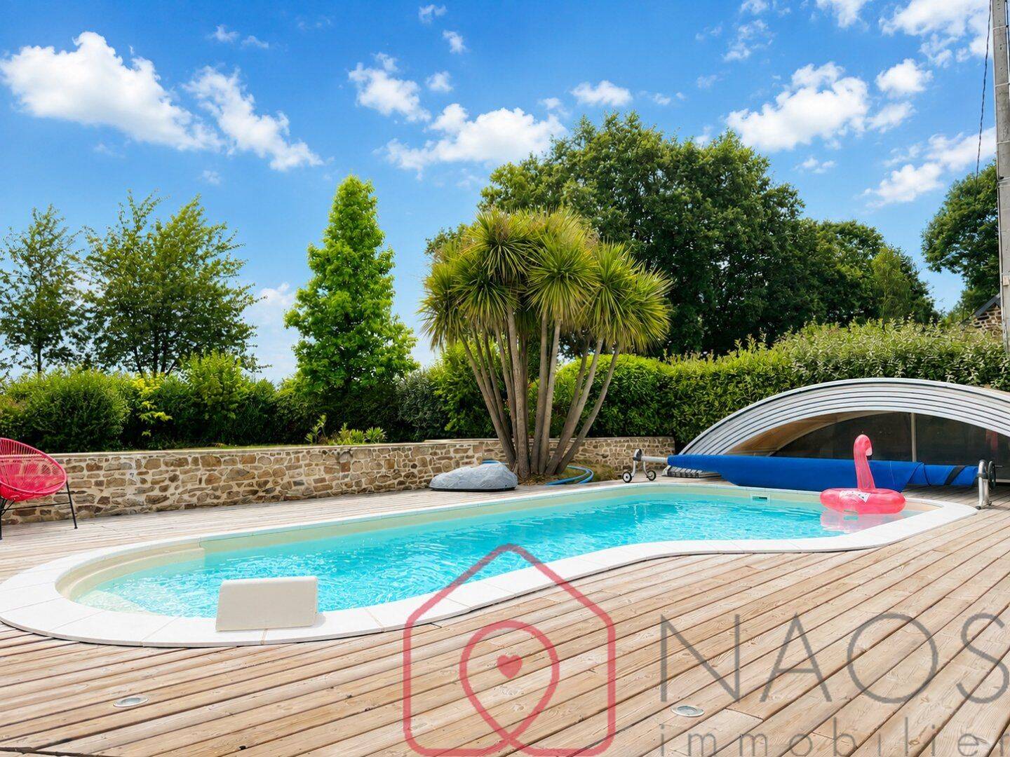 Maison 9 pièces 260 m² · à Bais · 260 m² · 579 000 €