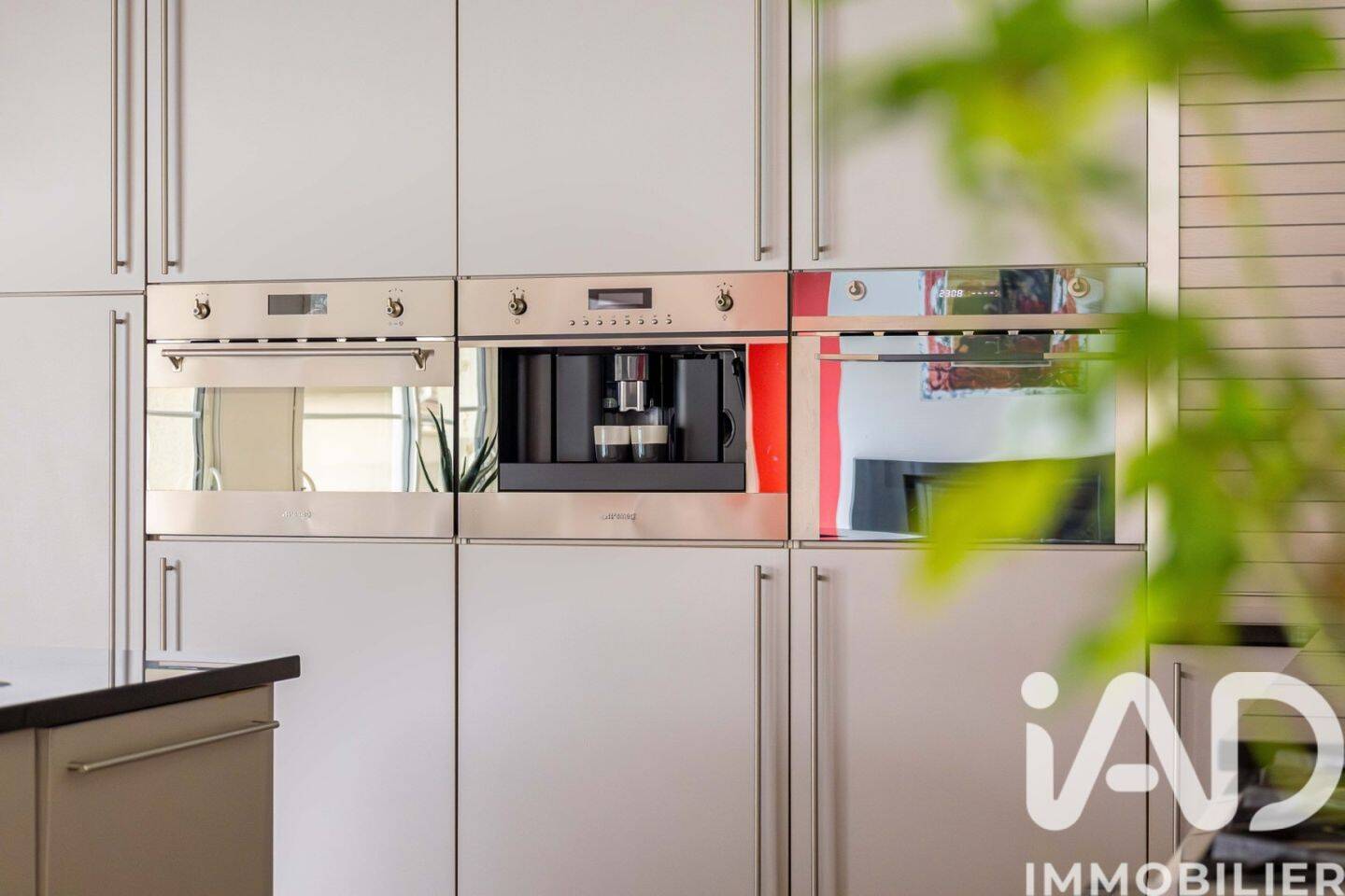 Maison 7 pièces 250 m² · à Yvrac · 250,4 m² · 835 000 €
