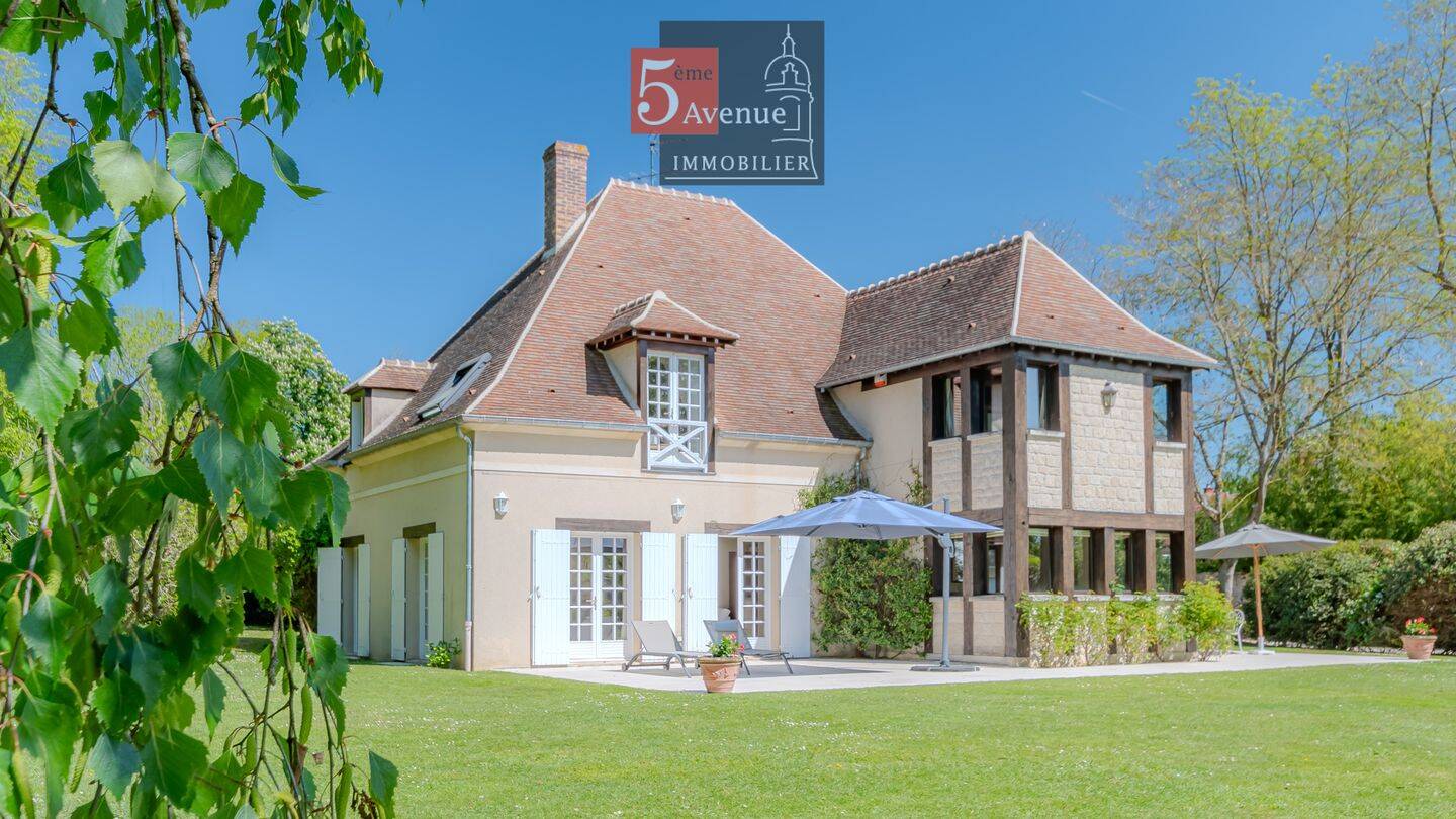 Maison 9 pièces 280 m² · à Senlis · 280 m² · 1 185 000 €