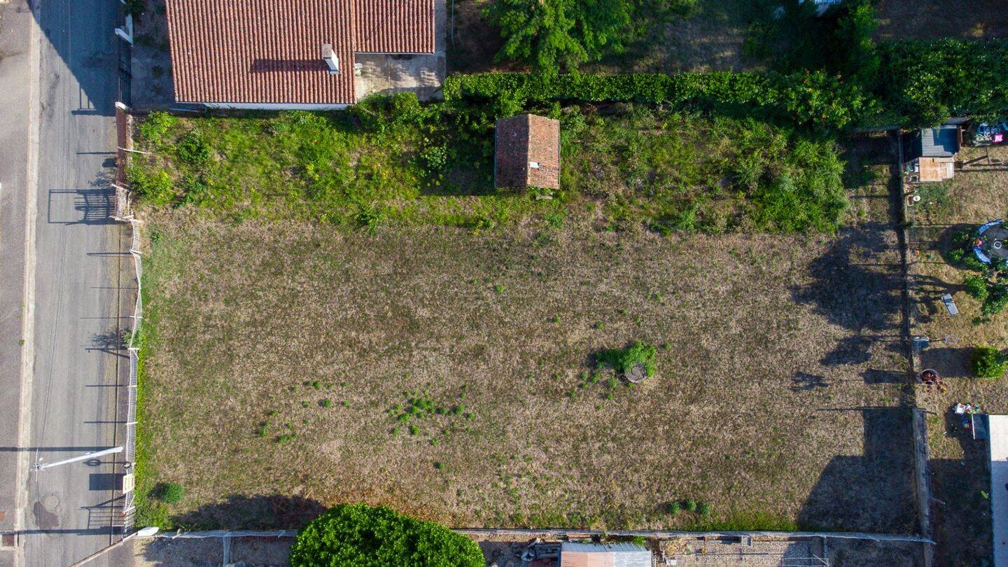 Terrain de 806 m² à Clairac - photo 2