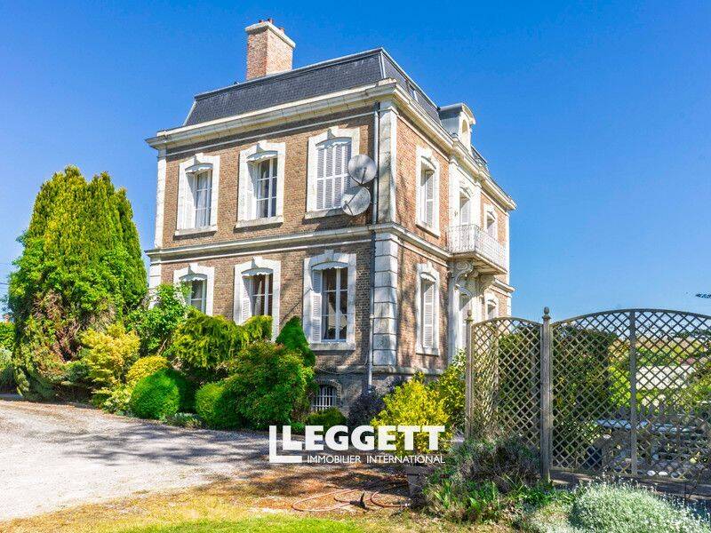 Maison 8 pièces 203 m² · à Hangest-sur-Somme · 203 m² · 519 400 €