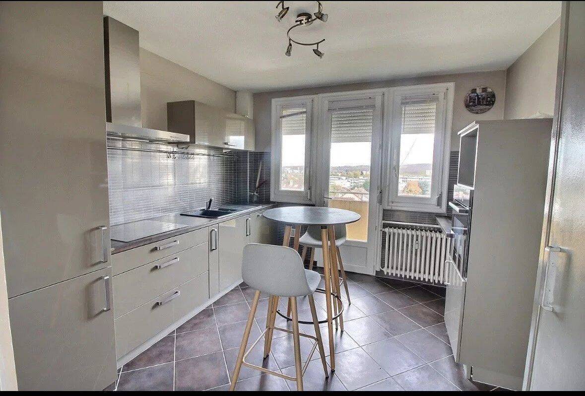 Appartement 4 pièces 71 m² · à Montceau-les-Mines · 70,7 m² · 69 550 €