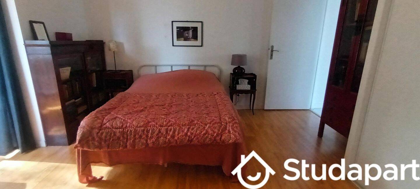 Appartement 1 pièce 27 m² · à Saint-Denis-lès-Bourg · 27 m² · 520 €
