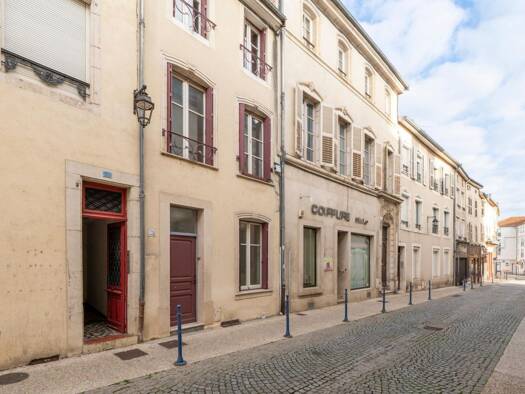 Maison à vendre 139 900 € 6 pièces 4 chambres 145 m² 74 m² de terrain Centre Ville Toul 54200