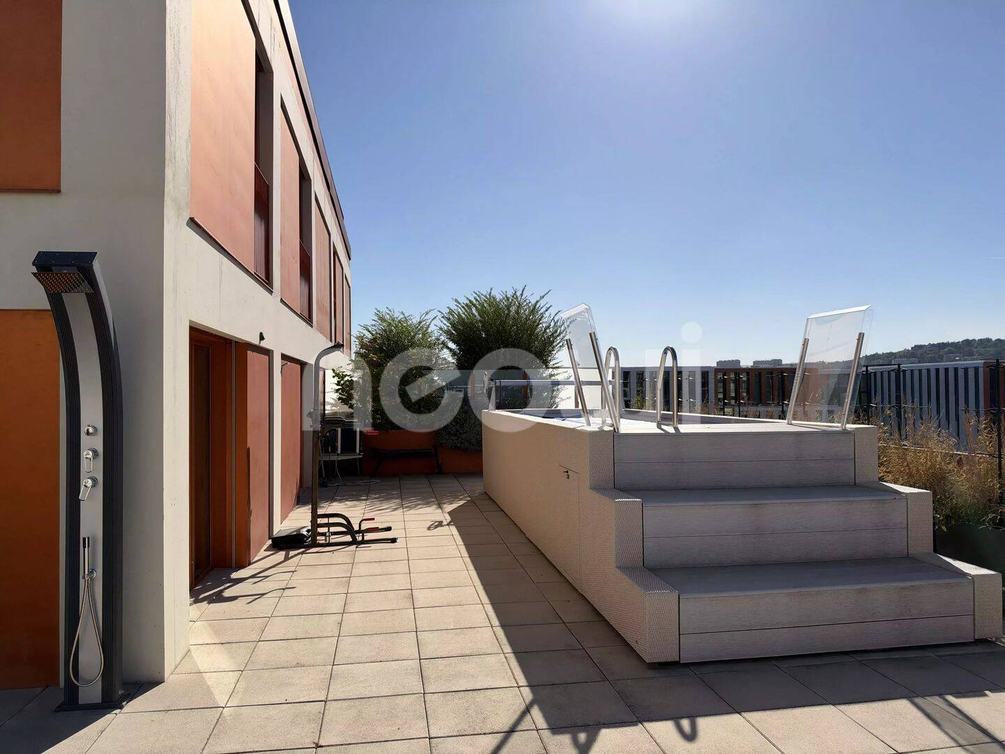 Appartement 5 pièces 107 m² · à Lyon 7ème Arrondissement · 106,7 m² · 3 500 €/mois