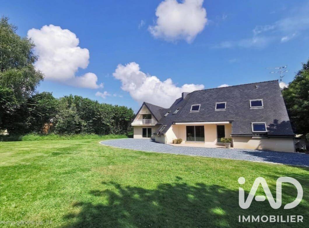 Maison 8 pièces 230 m² · à Bégard · 230 m² · 365 000 €